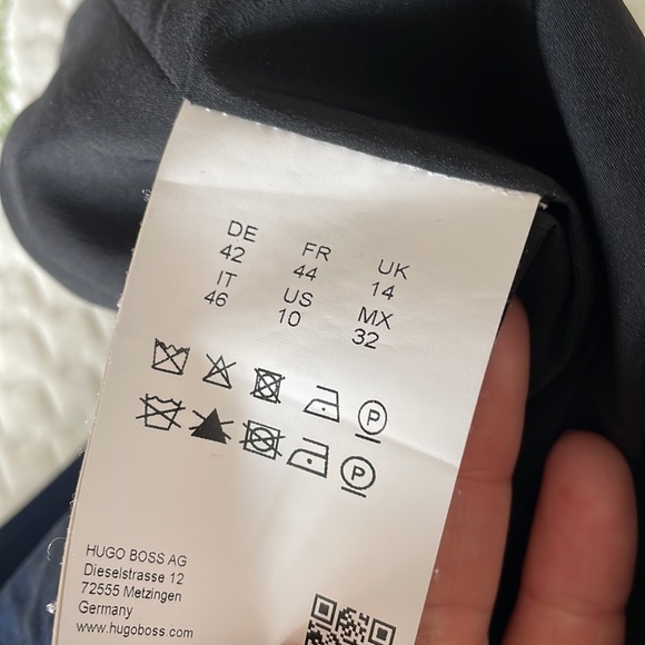 Hugo boss wool/viscose blend suits, size 10 - Picture 10 of 10